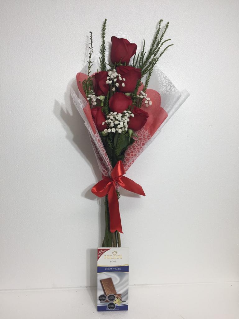 Ramo de 06 Rosas ms Tableta de Chocolate de Leche 80 Grs